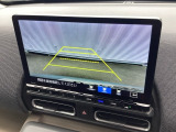バックカメラも装備しております。車庫入れの苦手なお客様、もうご心配いりません。バックカメラがあれば、ぶつける心配無し?!重宝します!!