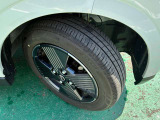 タイヤサイズは155/65R14です。日産純正アルミ装着です☆