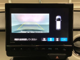 バックでの車庫入れも安心です! リアカメラが付いているバックモニター付のナビを装備しております。バンパーについているソナーや、操作線もついており距離感も画面から確認できます。