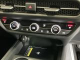 運転席/助手席シートヒーターで寒い日もすぐに温かくなり快適に過ごせます。3段階の温度調整が可能です