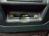 ETCとは、 Electronic Toll Collection System の略で、高速道路の利用時に料金所の通過をスムーズに行うために自動で料金を精算するシステムのことです。
