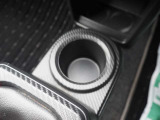 車内はドリンクホルダーや収納スペースも多く、使い勝手も良好です♪