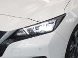 夜間走行の様々な局面に向けて、LEDヘッドランプで視認性をしっかり確保☆ハロゲンヘッドランプのおおよそ2倍の光量で、広範囲に明るくドライバーをサポートしてくれます。