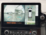【全周囲モニター】フロント+サイド+バックにカメラが装着されています。車庫入れが苦手な方もこれがあれば安心ですね。