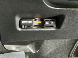 ETC2.0装備車です。高速道路の渋滞情報や静止画像提供などをナビとリンクして画面でお知らせします。また、高速道路の一時退出対象インターでは料金据え置きで一時退出もできます