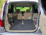 普段のお買い物や通勤、送迎等に十分な荷室スペースを確保しております。セカンドシートを倒すと、大きな荷物の積載も可能です♪