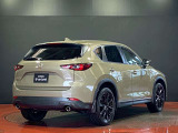 【CX-5】上質感と精悍さを兼ね備え、ワイド感を強調した意匠。オールラウンドな機能美と品格、洗練されたデザイン。