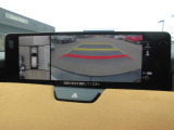 360&deg;ビューモニターを搭載しています。パーキングセンサーと合せてお使いいただくことで、安全、安心にお車の取り回しを行っていただけます。