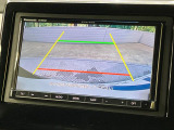 【バックカメラ】駐車時に後方がリアルタイム映像で確認できます。大型商業施設や立体駐車場での駐車時や、夜間のバック時に大活躍!運転スキルに関わらず、今や必須となった装備のひとつです!