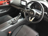 運転を楽しむためのシート。ホールド性能が高く、安定感を感じられます。