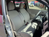 しっかり座れるフロントシート!
