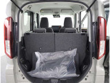 トランク内も広く、荷物もタップリ積んで頂けます☆