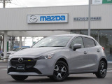 世界統一名称の『MAZDA2』となったコンパクト。「Be a Driver」のスローガンのもと、最適なドライビングポジションを提供できる室内空間と思い通りの走行性能を持った、クラスを超えたお車です!