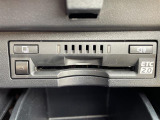今や必需装備となりつつある、【ETC】搭載車!当店でセットアップが可能ですので、ご納車当日からご使用が可能です!高速道路料金のお支払いが楽々です!