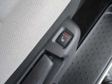 セカンドシート(中央部は除く)にもヒーター機能がありますので快適に過ごせますよ