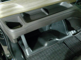 助手席側グローブボックスの収納スペース。
