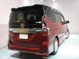 納車前に入念な点検整備をさせていただきます。もちろん全車走行距離無制限のワイド保証付ですので安心してお乗りいただけます。