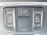 【両側パワースライドドア】スマートキーや運転席のスイッチで後席両側スライドドアの開閉が可能♪電動だから力を入れてドアを開ける必要が無く、小さなお子様でも簡単に開け閉めでき快適です♪