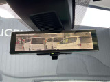 ☆スマートルームミラー☆乗員や積載物など、車内の状況に関わらず車両後方のカメラで常にクリアな視界を保ちます!