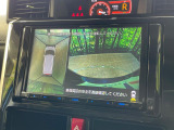 【パノラマモニター】専用のカメラにより、上から見下ろしたような視点で360度クルマの周囲を確認することができます☆死角部分も確認しやすく、狭い場所での切り返しや駐車もスムーズに行えます。