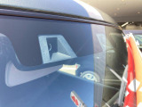 【衝突被害軽減ブレーキ】前方の車両や歩行者を検知し、ブザー音や表示によって警告!衝突の可能性が高まるとブレーキ踏力をアシストしてくれますが、あくまでもサポートですので運転手の判断・操作が大事です☆