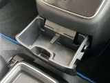 大型のカップも入るカップホルダーです。