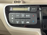 オートエアコン付きです!お好みの温度をセットするだけでエアコンの風量などを自動でコントロール。快適な車内でお過ごしいただけます。