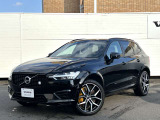 北欧流のラグジュアリーを体現したXC60。伝統的なスカンジナビアン・デザインを継承しながら、躍動感にあふれ優雅な雰囲気を身にまとう、新しい潮流を具現化したスタイリングです。