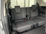 3列目シートはもちろん状態良好☆大人でもゆったりと座って頂けますので、大人数でのお出かけもラクラクです♪ご家族で、気の知れた仲間で、ドライブに行くのが楽しみですね♪