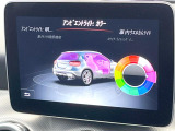 ●アンビエントライト(メーカーオプション):車内の間接照明はその日、その時の気分に合わせて色を変えることができます