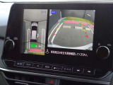 上から見たような映像で駐車をサポート!苦手な駐車も心強いですね!