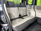 後部座席も気になるようなキズ・汚れやへたり等、大きなダメージはなく、良好な状態です。