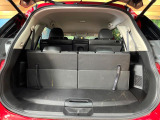 普段のお買い物や通勤、送迎等に十分な荷室スペースを確保しております。セカンドシートを倒すと、大きな荷物の積載も可能です♪