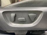 【パワーシート】スイッチ一つで簡単にシートの微調整が可能!電動だから力もいりません!快適なシートポジションにセットして、快適なドライブをお楽しみください。