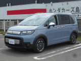 当社新車店舗にて試乗使用の車です☆距離少なく状態良好です!