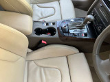 センターコンソール廻りも綺麗です!!