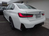 長期にわたる保証を実現。安心の無償保証。2年間のBMWプレミアムセレクション保証と延長保証(別途費用)を合わせて最大4年間の保証。万一の故障に長期間備えることができ、ご安心してお乗り頂けます。