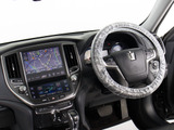 使いやすさや安全性を追求したステアリング周り!高級車ゆえにスイッチ類が多いのも特徴ですね!考え尽くされた配置ですぐに使いこなす事が出来ますのでご安心下さい!是非、体感してみて下さい!!