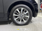 室内や荷室の広さを確保しながら、ボディーサイズを活かした小回りのよさを実現。車両感覚がつかみやすく、狭い道などでの運転に安心感をもたらします。