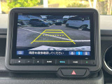 バックカメラ搭載なので後方時に車体後ろが確認出来る為、運転の苦手な方やたまに乗る方でも安心して車庫入れが出来ます☆