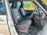 運転席シート廻りは使用感も少なく、良好な状態となっています。丁寧に使われていたことがよくわかりますね。