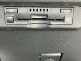 ETC搭載車しか通過できないスマートICが利用できるようになります。現在、スマートICの設置箇所も増えてきてます。また、料金所での小銭の出し入れや雨天時における窓の開閉などの紛らわしさも解消されます。