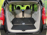後席を格納すると、これだけの広さが!シーンに合わせたシートアレンジで、大きな荷物も積むことが出来ます♪