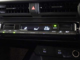 車内を快適に、オートエアコンを装備しています。