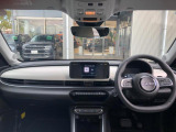造形、粗材、質感にこだわったインパネ。ライバル車より、頭一つ抜きん出ています。