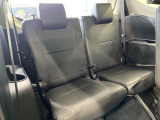 床下収納式のサードシートです。座席部分をコンパクトに収納でき、広大な荷室スペースとしてお使いいただけます!乗車人数や荷物の量など利用シーンに合わせて3列目を有効活用でき、とっても便利♪