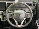 【純正革巻きステアリング】上質な革を使用することで、手にしっかり馴染みとても運転しやすいハンドルです♪