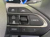【レーダークルーズコントロール】高速道路での長距離走行が楽に!!自動で速度を保つクルーズコントロールが、衝突軽減システムと連携し、前方の車両を感知して車間を保つように速度調節してくれます!!