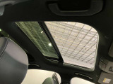 弊社はすべて正規認定中古車です。それは、世の中に存在する数ある中古車の中でも、メルセデス独自の厳しい基準をクリアした高品質な中古車です。