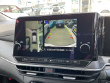 駐車が簡単になるアラウンドビューモニターは前後センサーに加えて、低速時前後衝突軽減ブレーキもついて安心。更に人を検知すると音で教えてくれるので巻き込み事故の予防にもなります。